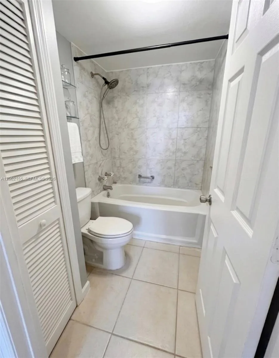 2841 NE 163rd St # 606, North Miami Beach, FL 33160 photo 6