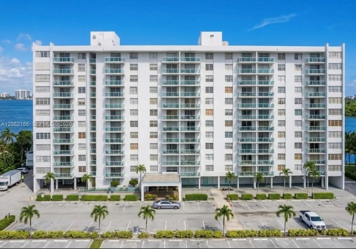 2841 NE 163rd St # 606, North Miami Beach, FL 33160 photo 8