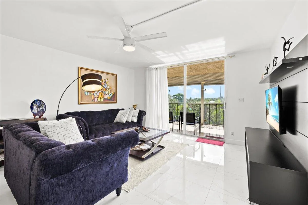 4550 NW 18th Avenue # 406, Deerfield Beach, FL 33064 photo 12