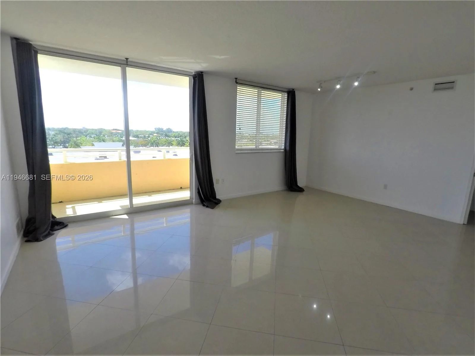 2775 NE 187th St # 506, Aventura, FL 33180 photo 7