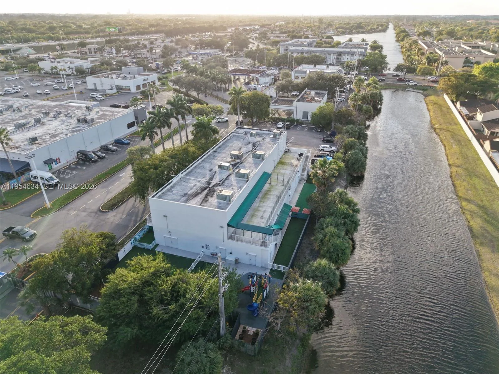 6545 NW 169th St, Hialeah, FL 33015