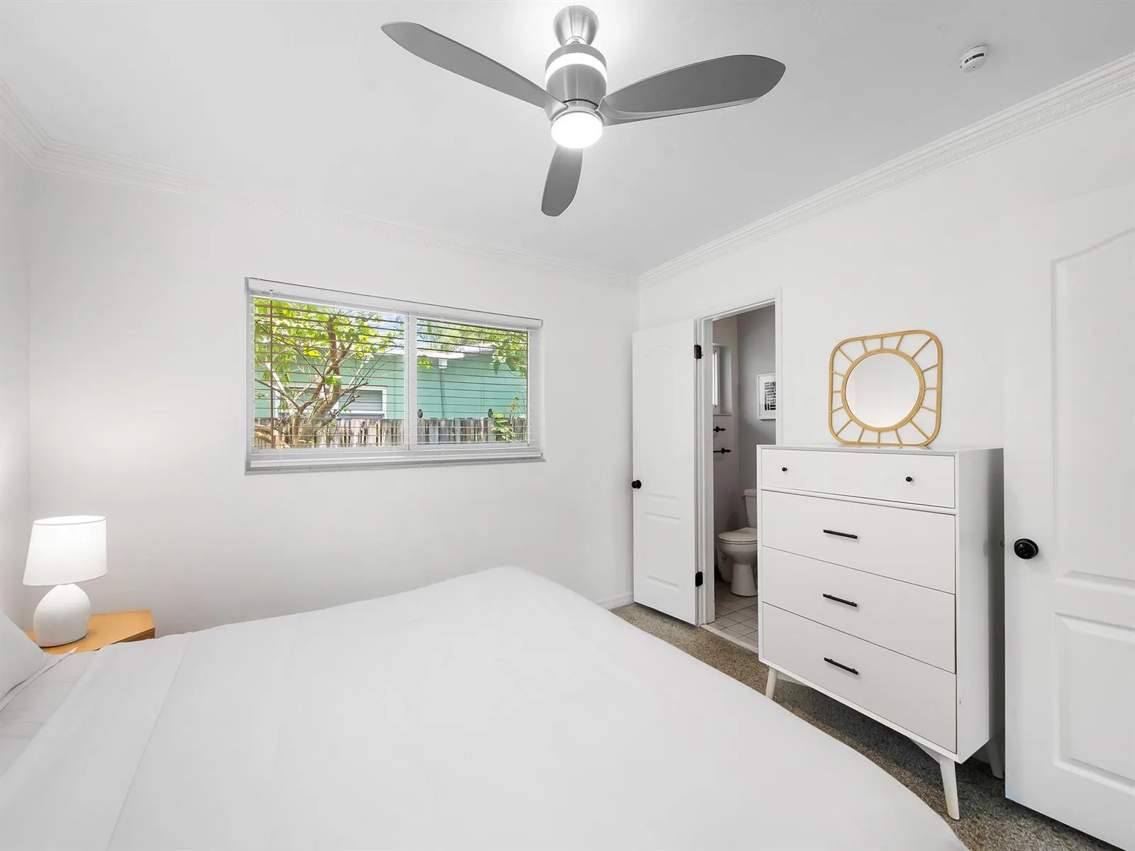 657 NW 30th Court, Wilton Manors, FL 33311 photo 10