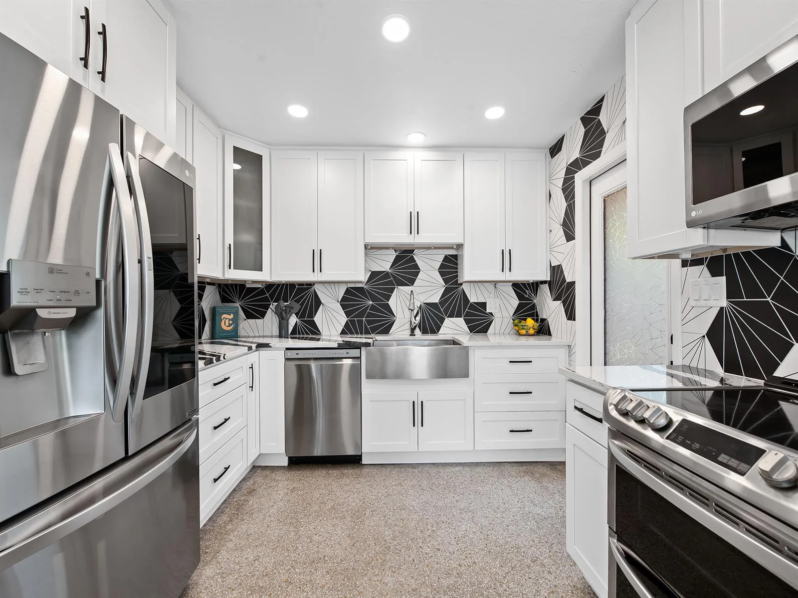 657 NW 30th Court, Wilton Manors, FL 33311 photo 6