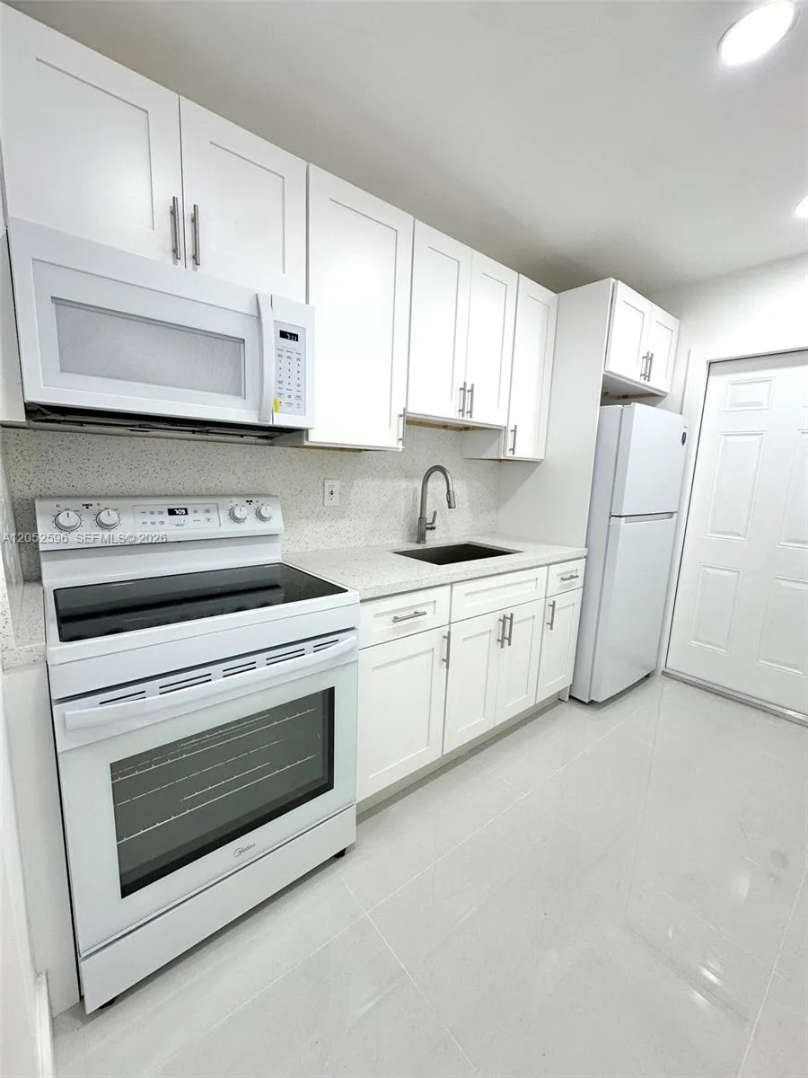 417 NW 7th Ter # 2, Fort Lauderdale, FL 33311