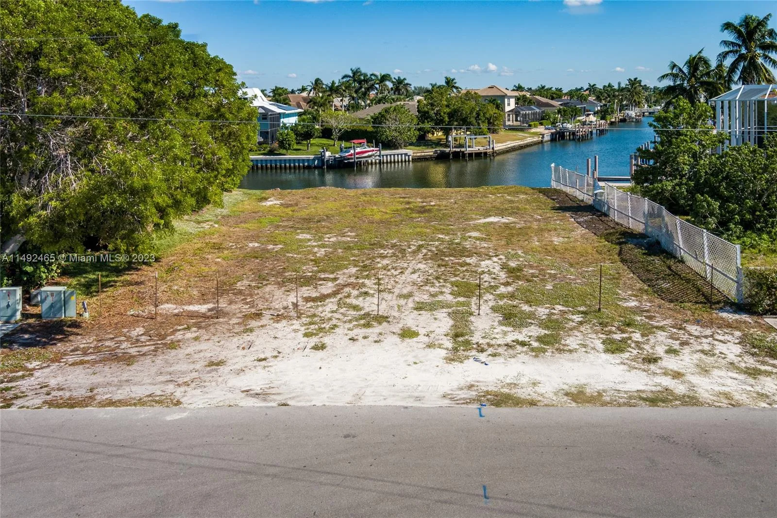 609 Spinnaker Drive, Other City - In The State Of Florida, FL 34145 photo 8