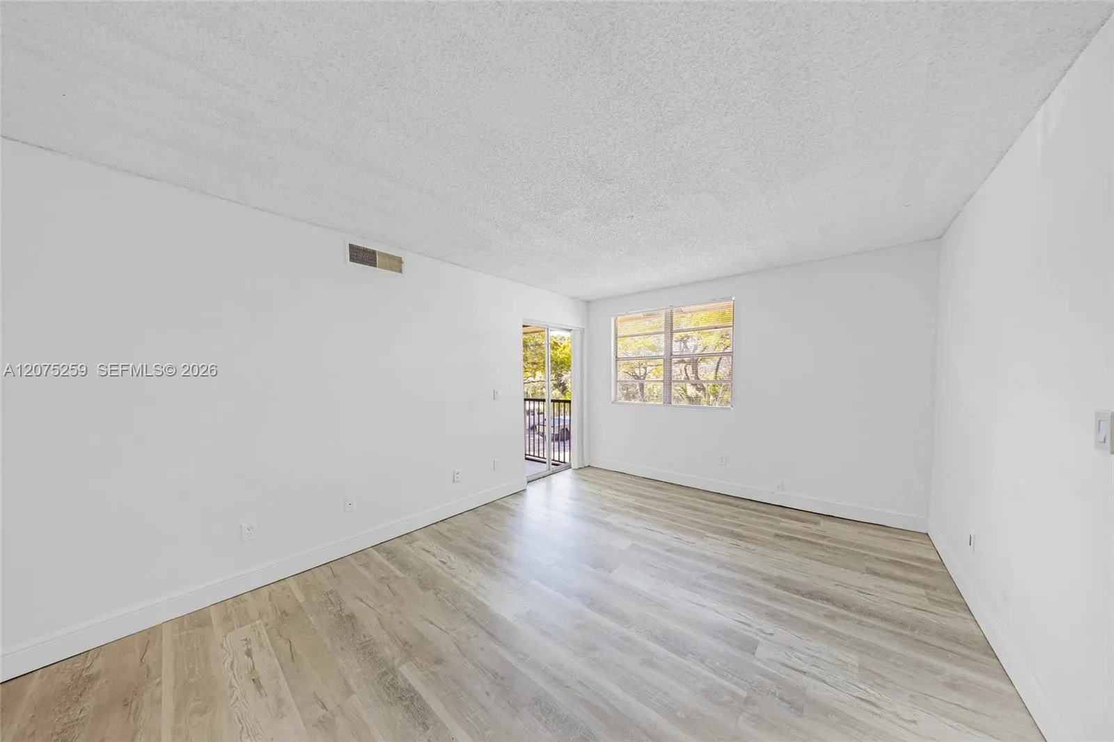 1237 SW 46th Ave # 806, Pompano Beach, FL 33069 photo 2