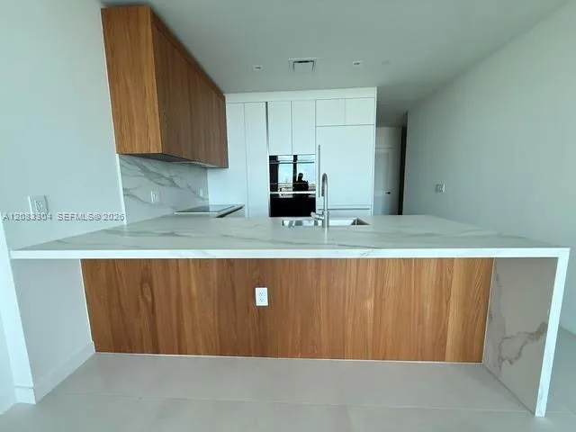 1400 Biscayne Blvd # 904, Miami, FL 33132