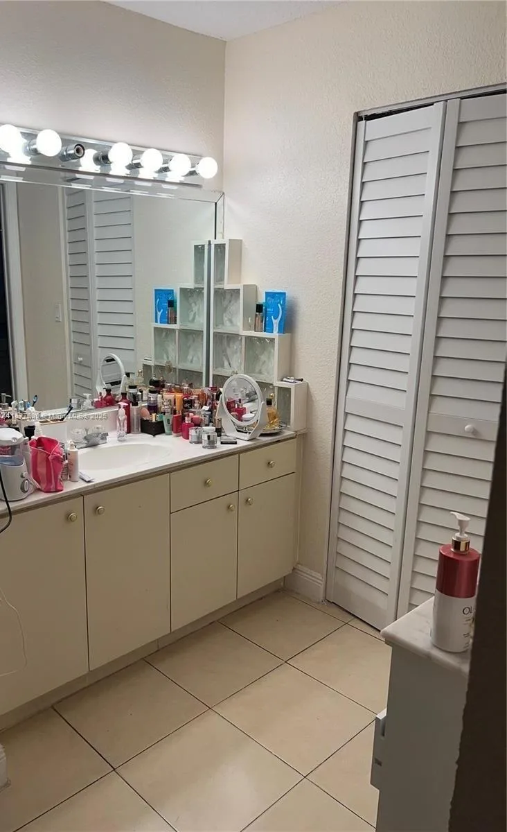8875 Fontainebleau Blvd # 203, Miami, FL 33172 photo 13