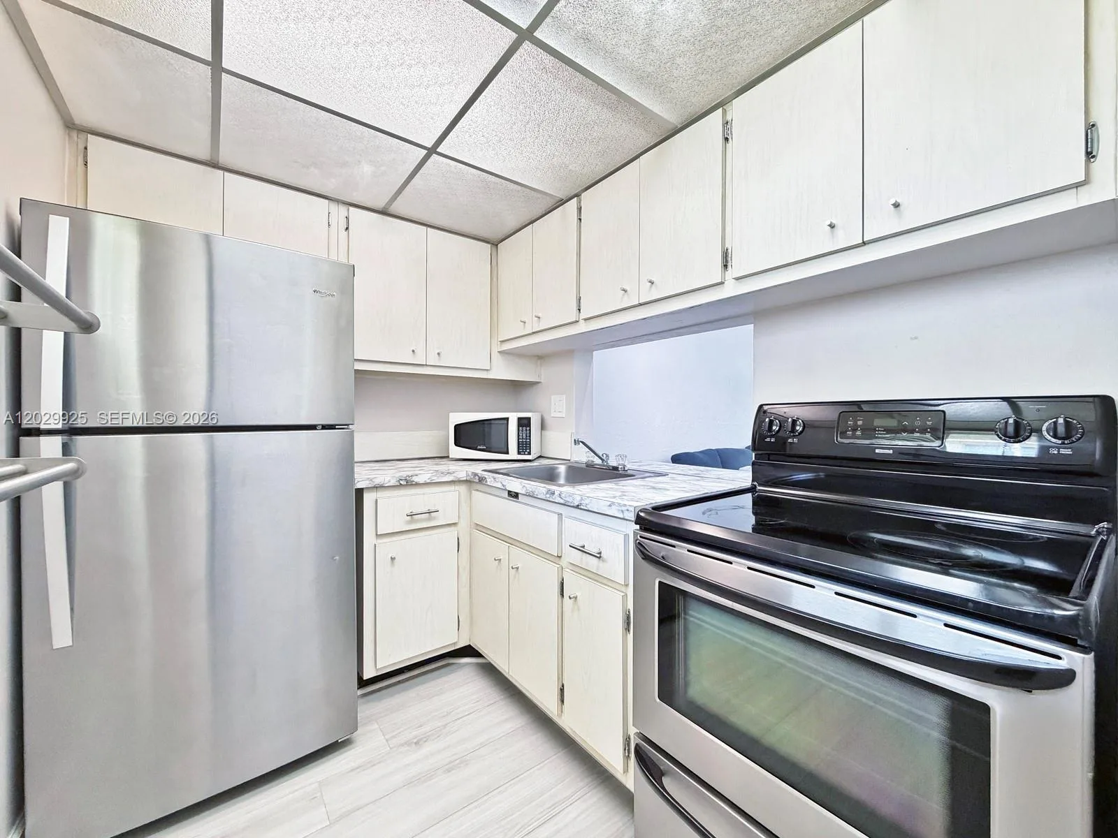 8601 SW 68 CT # 5, Pinecrest, FL 33156 photo 5