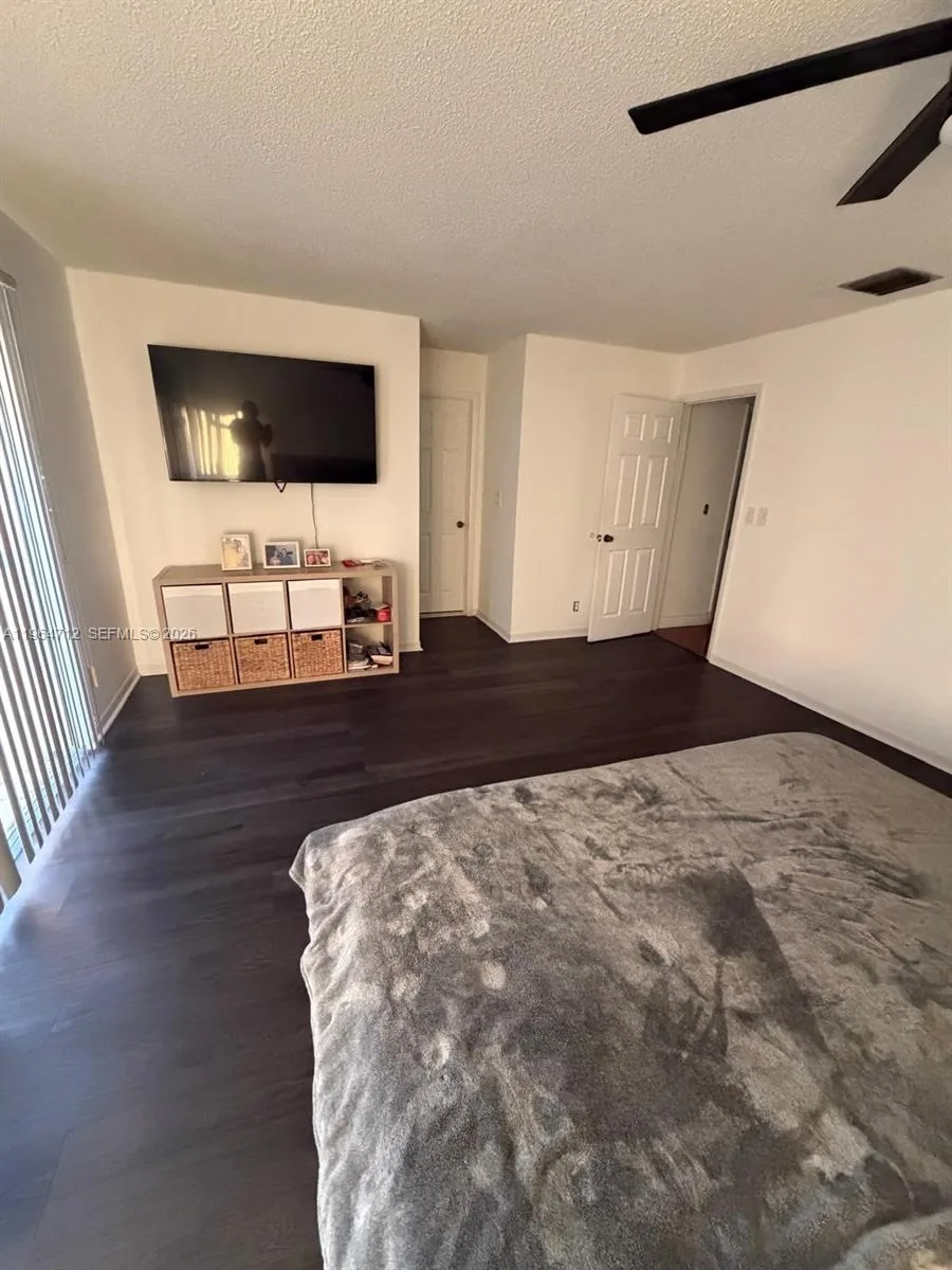 868 NW 81st Way, Plantation, FL 33324 photo 6