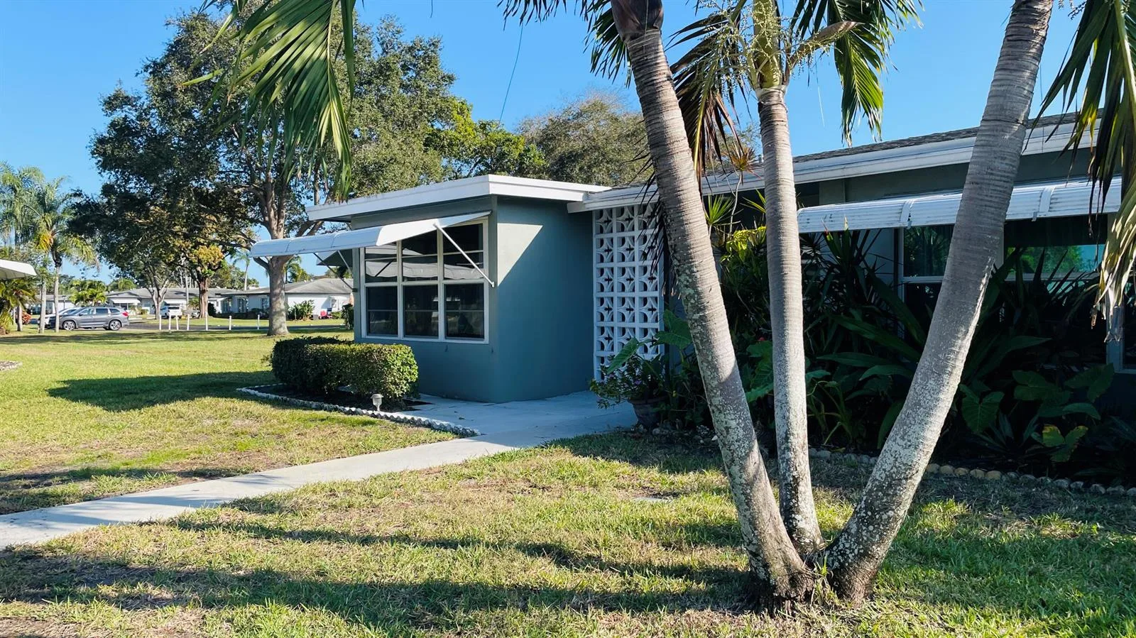 910 South Drive # B, Delray Beach, FL 33445
