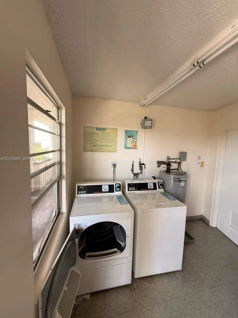 425 Southampton B # 425, West Palm Beach, FL 33417 photo 12