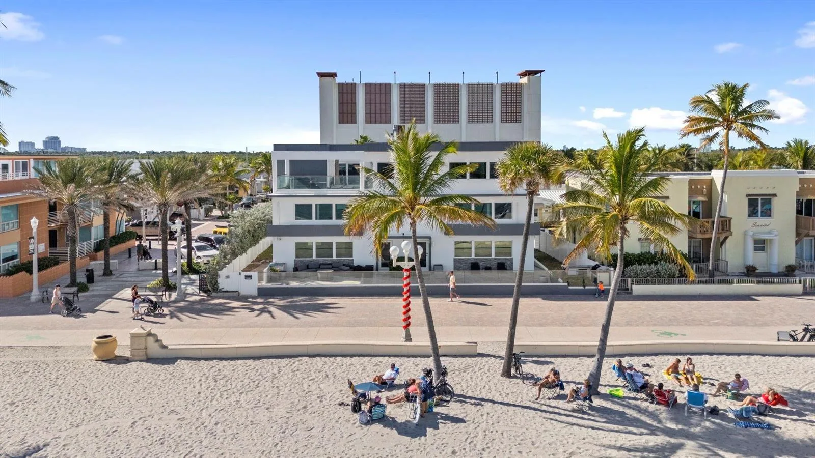 2203 N Surf Road, Hollywood, FL 33019