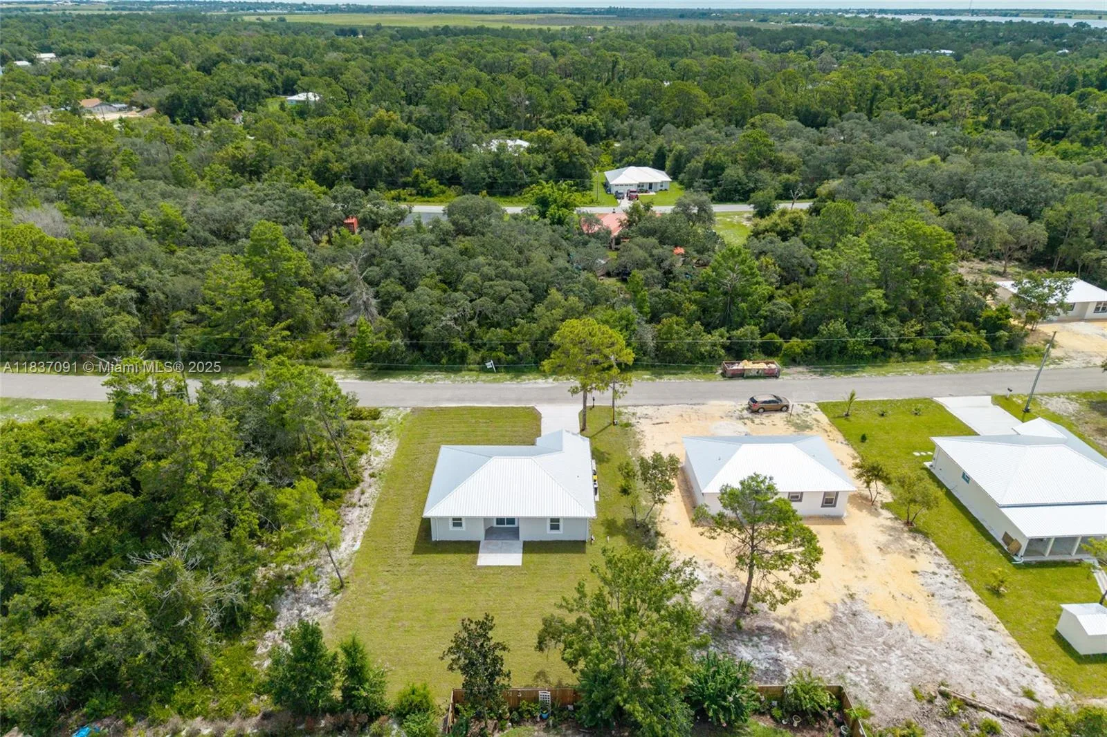 323 Garfield Ave NE, Lake Placid, FL 33852 photo 5