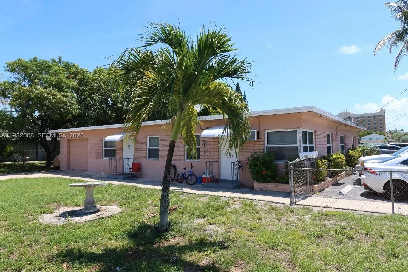 205 SE 10th St, Hallandale Beach, FL 33009 photo 6