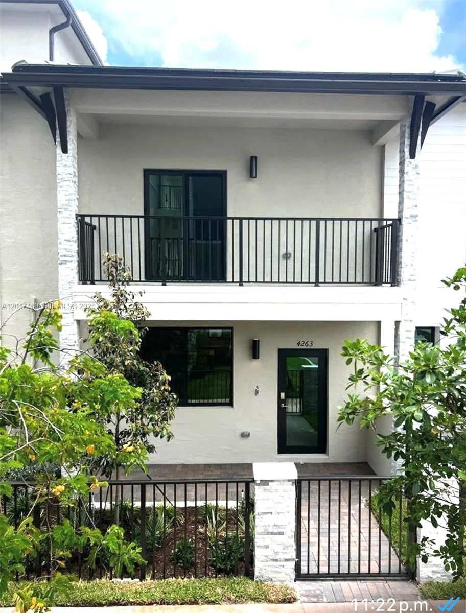 4263 NW 83rd Path # 0, Doral, FL 33166 photo 5