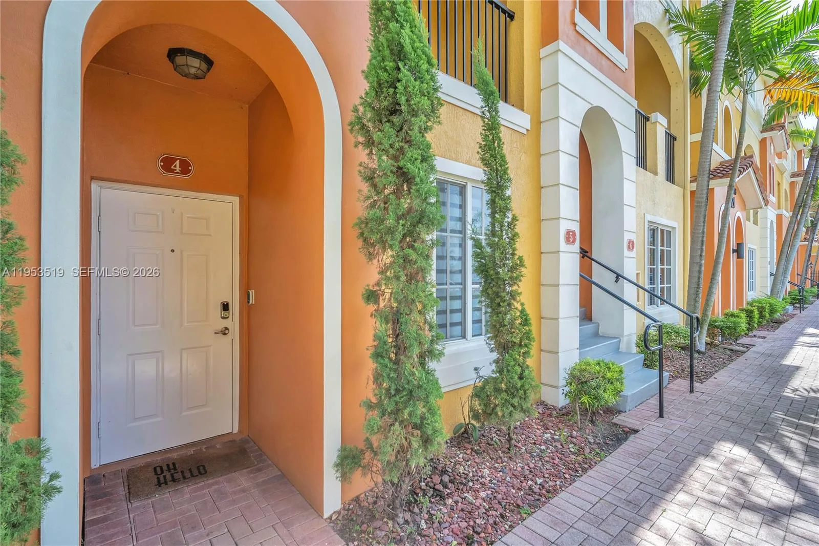 121 NW 2nd Ave # 4, Hallandale Beach, FL 33009