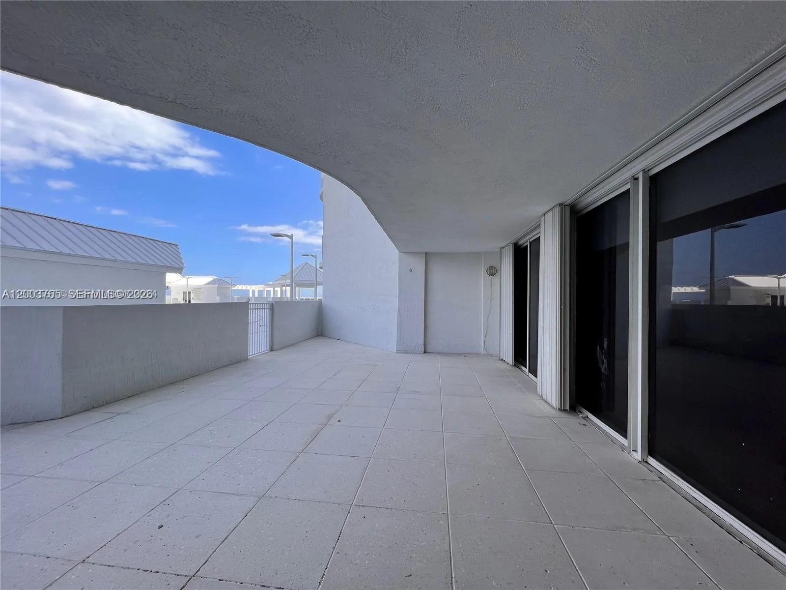 16711 Collins Ave # 602, Sunny Isles Beach, FL 33160 photo 3
