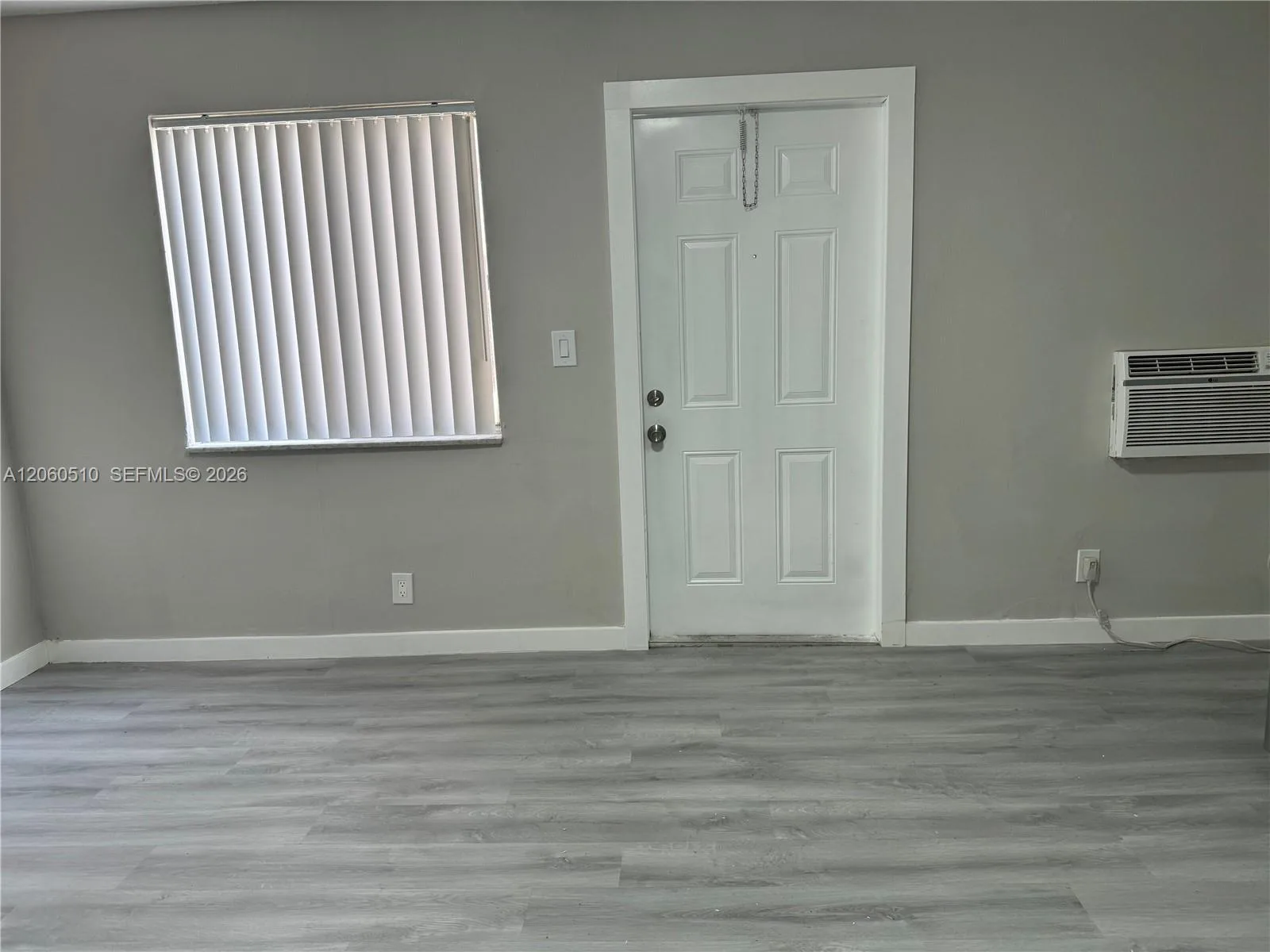 501 SE 23rd St # 12, Fort Lauderdale, FL 33316 photo 2