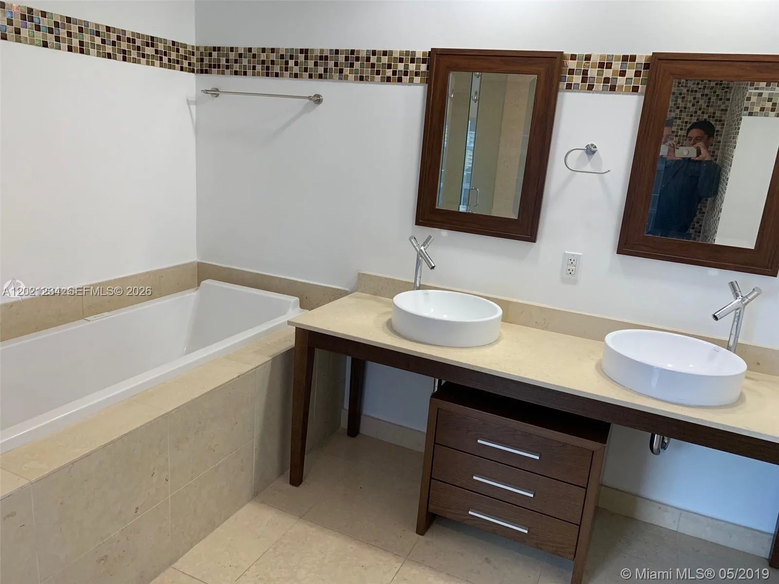 475 Brickell Ave # 1813, Miami, FL 33131 photo 11