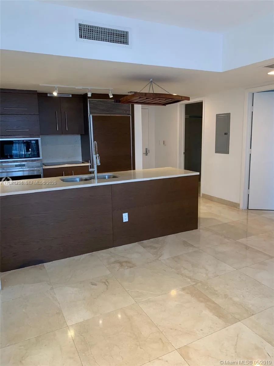 475 Brickell Ave # 1813, Miami, FL 33131 photo 7