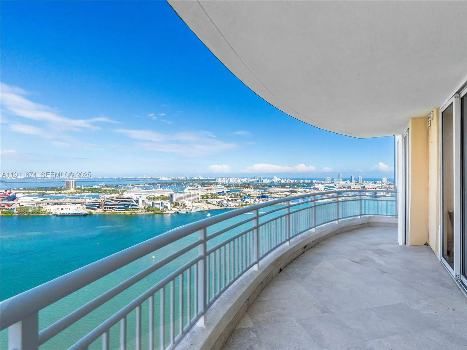 848 Brickell Key Dr # 3904, Miami, FL 33131