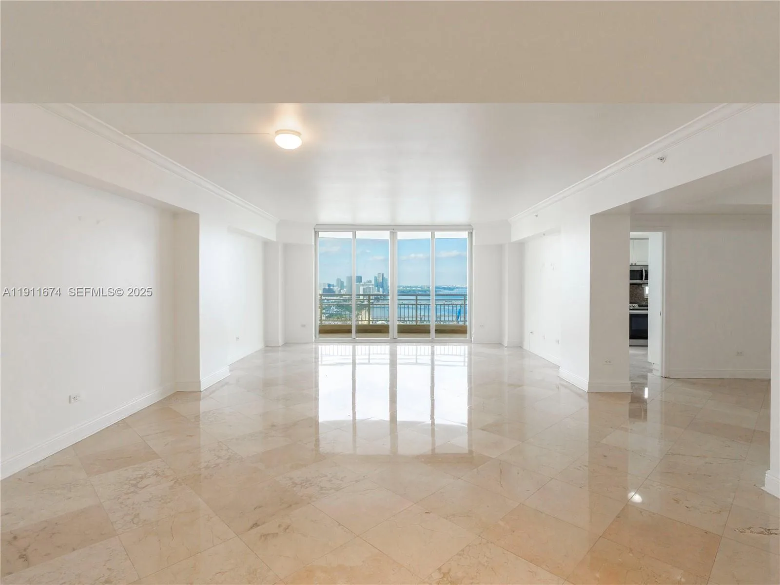 848 Brickell Key Dr # 3904, Miami, FL 33131 photo 2