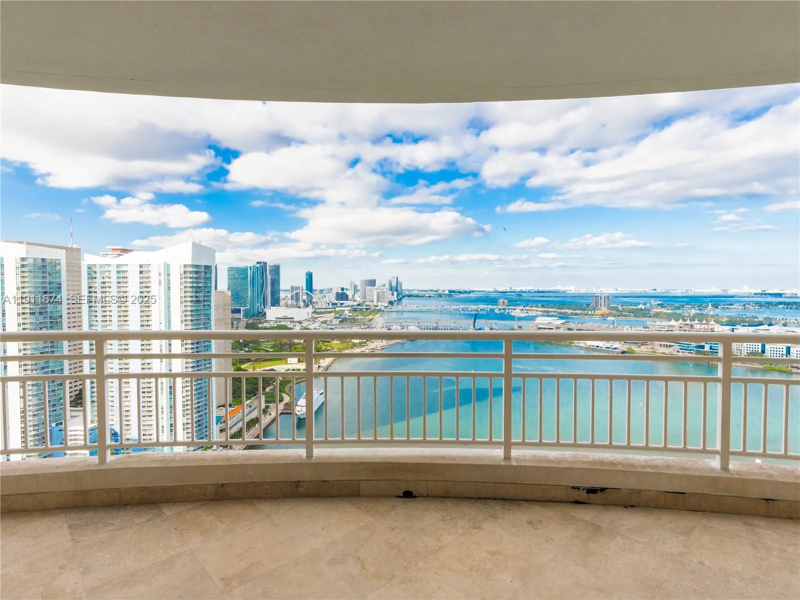 848 Brickell Key Dr # 3904, Miami, FL 33131 photo 3