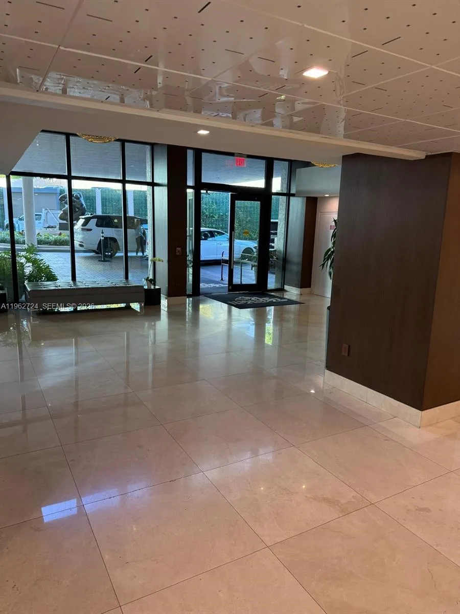 540 Brickell Key Dr # 1505, Miami, FL 33131