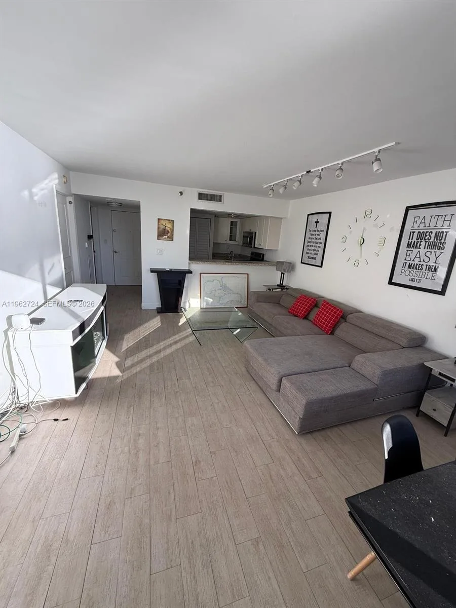 540 Brickell Key Dr # 1505, Miami, FL 33131 photo 7