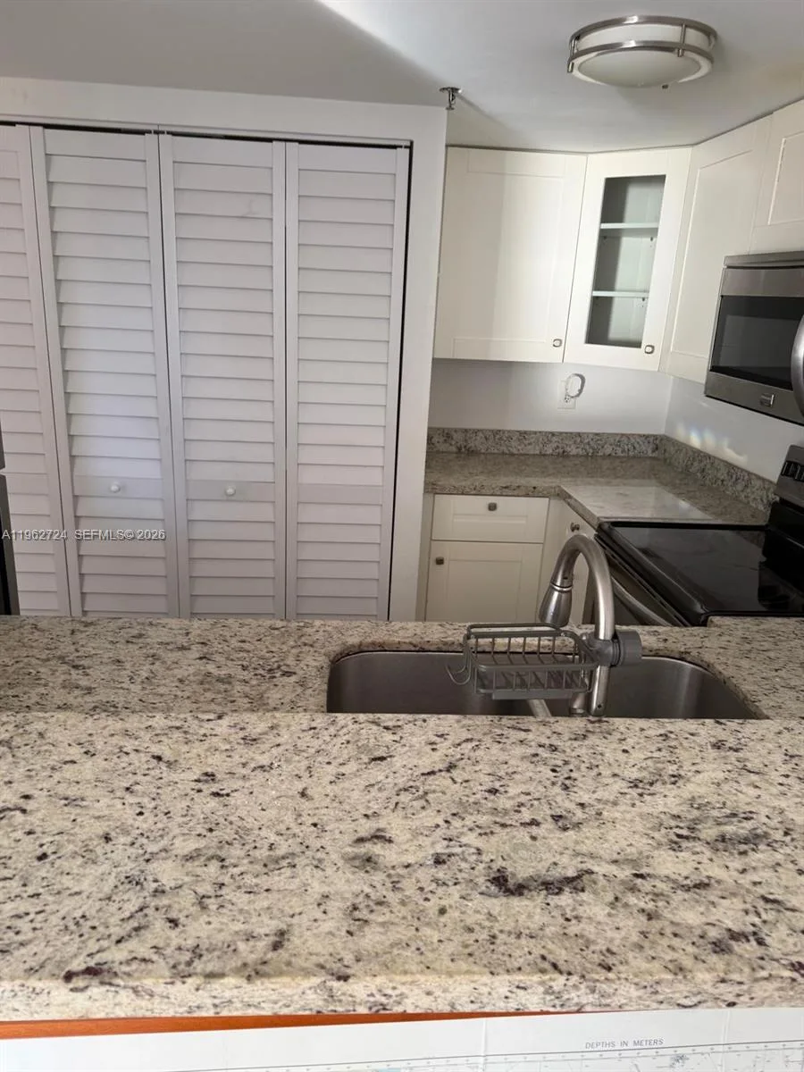 540 Brickell Key Dr # 1505, Miami, FL 33131 photo 8