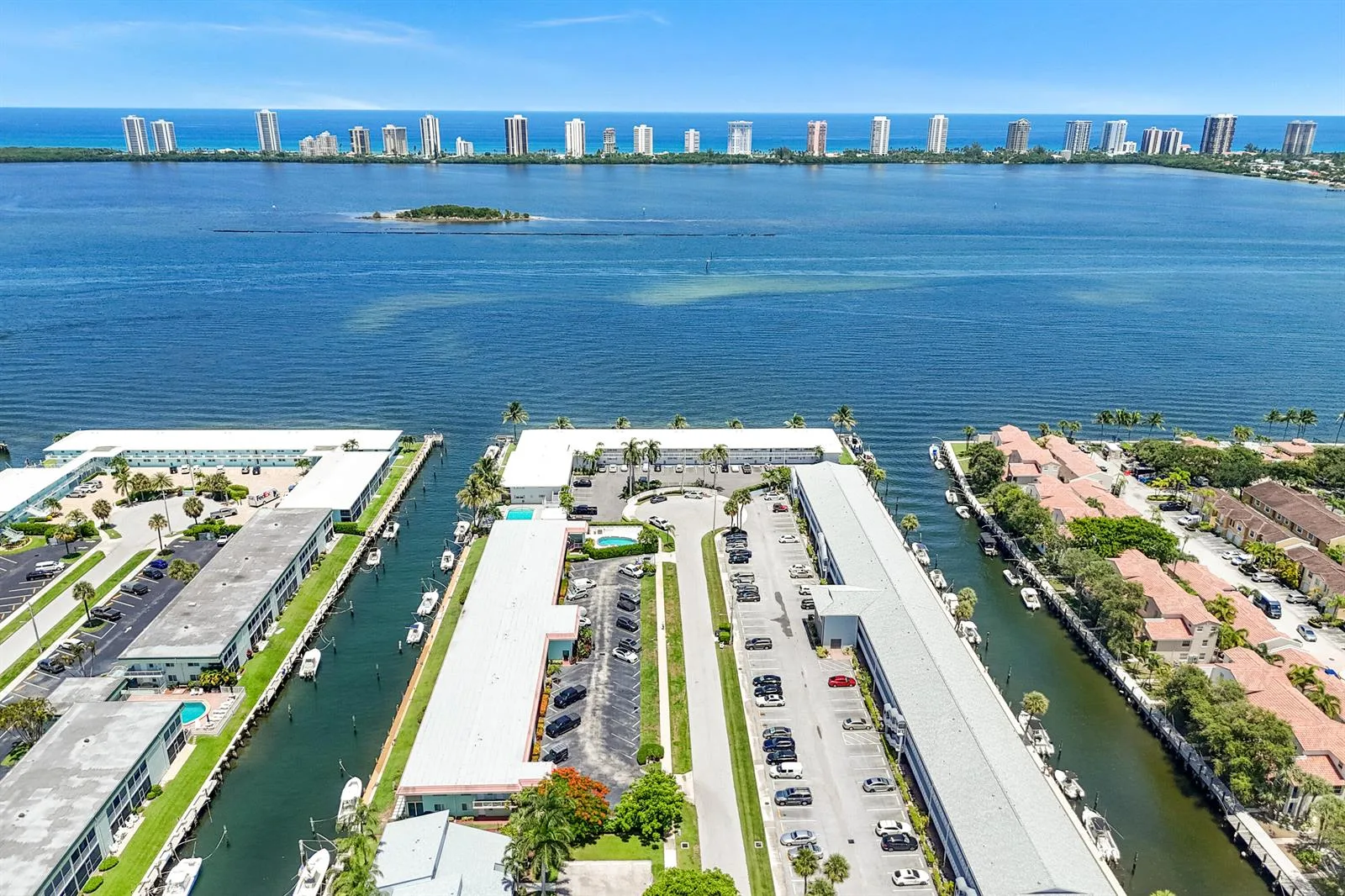 117 Lehane Terrace # 211, North Palm Beach, FL 33408