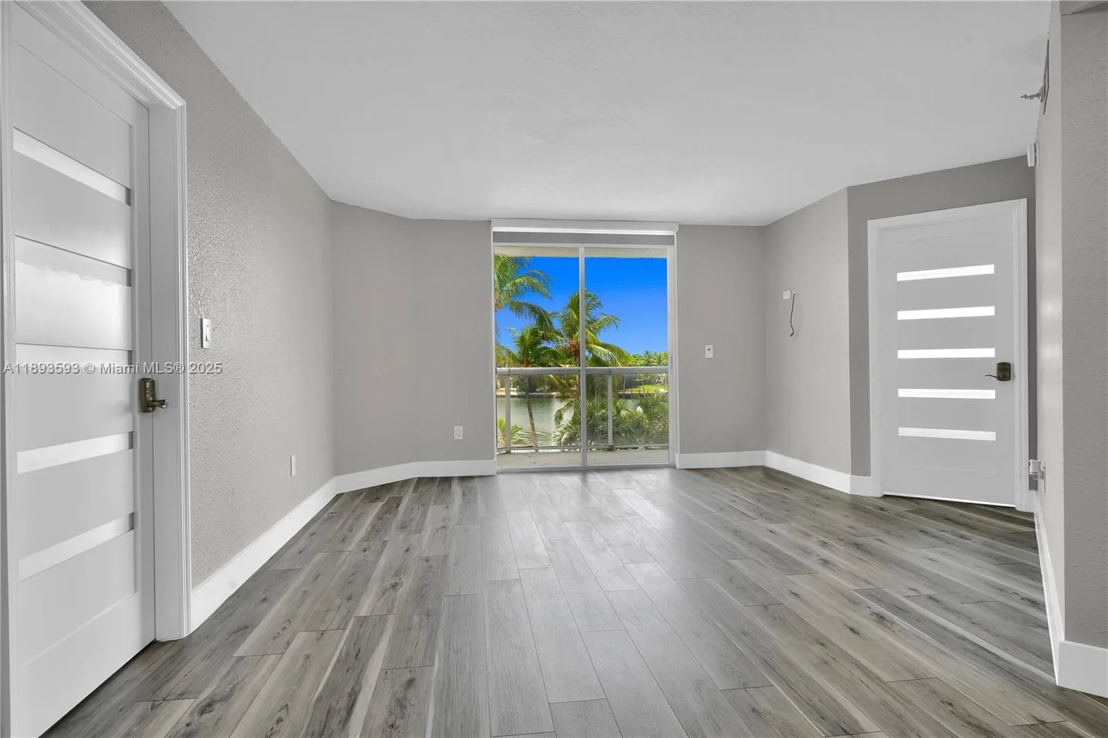 5880 Collins Ave # 403, Miami Beach, FL 33140 photo 4
