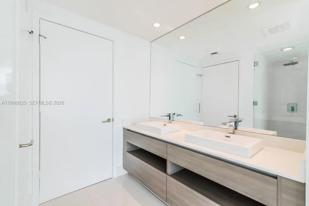 460 NE 28th St # 2508, Miami, FL 33137 photo 9