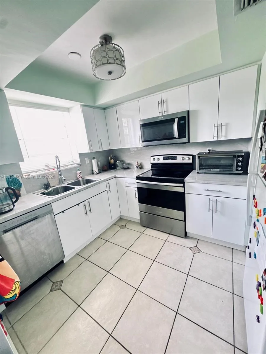 1350 NE 119th St # 135021, Miami, FL 33161