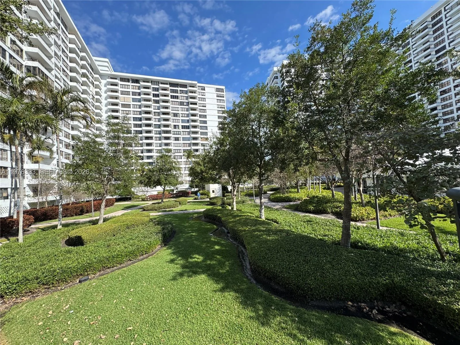 500 Three Islands Blvd # M24, Hallandale Beach, FL 33009