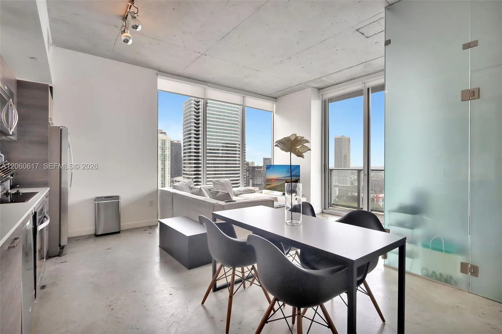 151 SE 1st St # 2511, Miami, FL 33131 photo 5