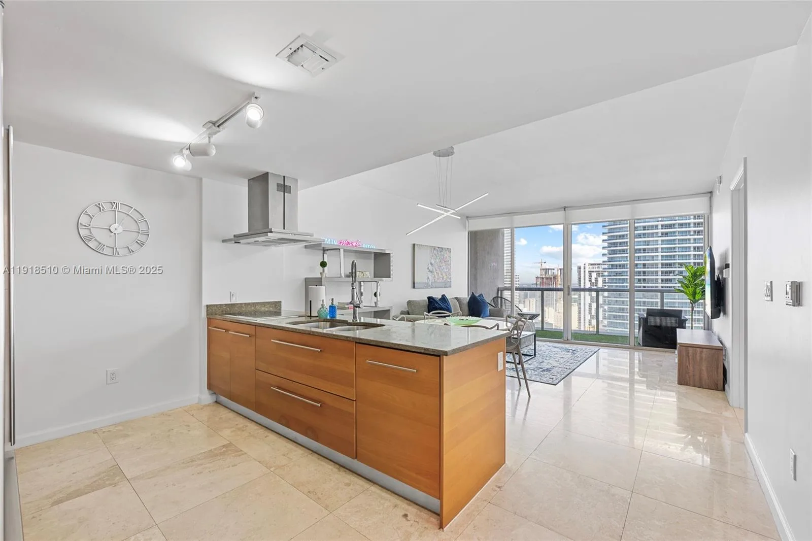 485 Brickell Ave # 3503, Miami, FL 33131 photo 2