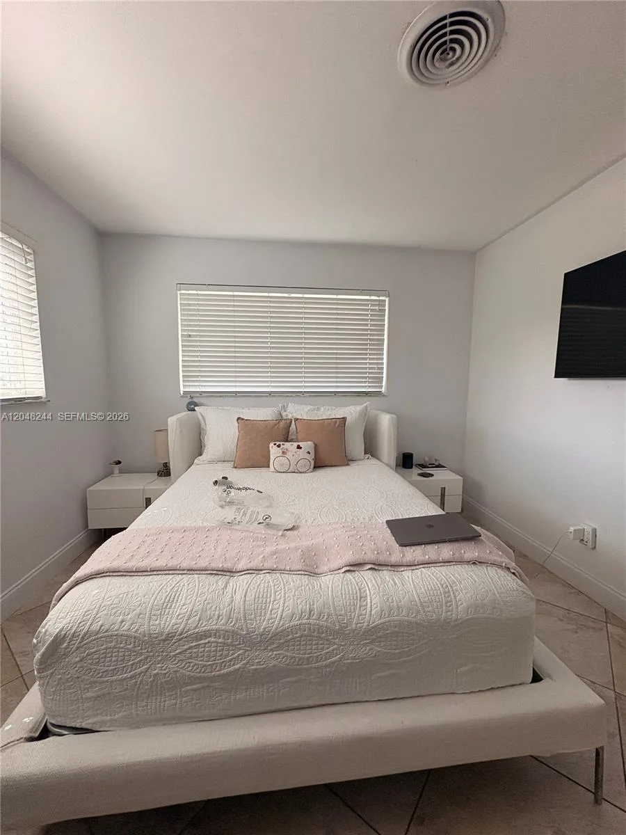 12125 NE 2nd Ave, North Miami, FL 33161 photo 12