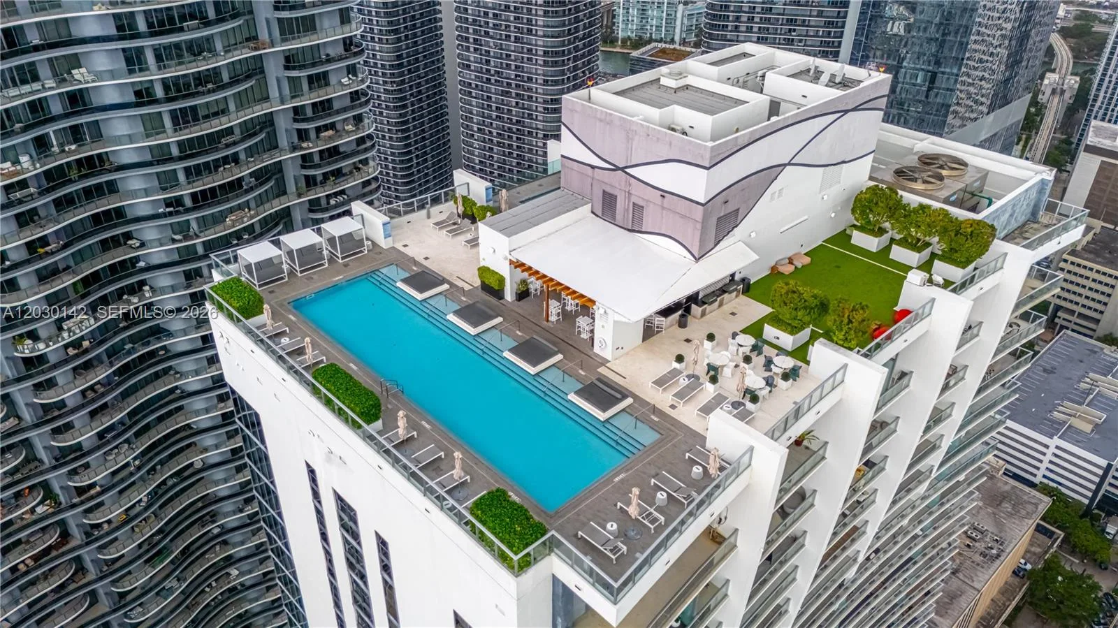 1010 Brickell Ave # 2905, Miami, FL 33131 photo 11