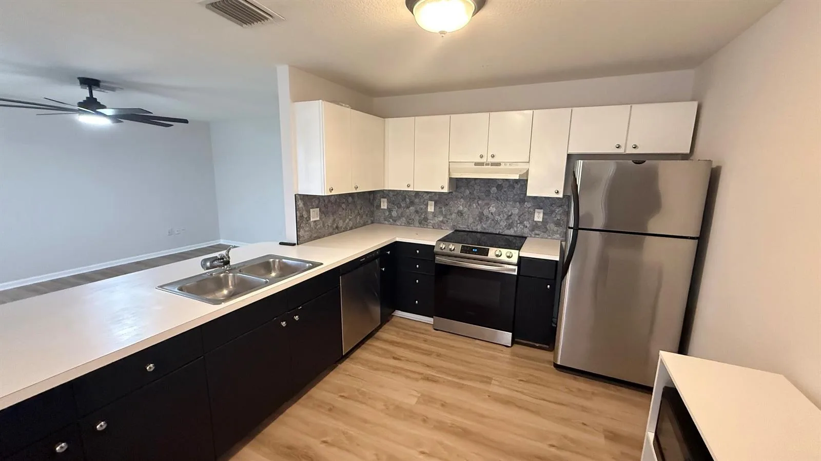 1095 MIAMI Boulevard, Delray Beach, FL 33483 photo 6