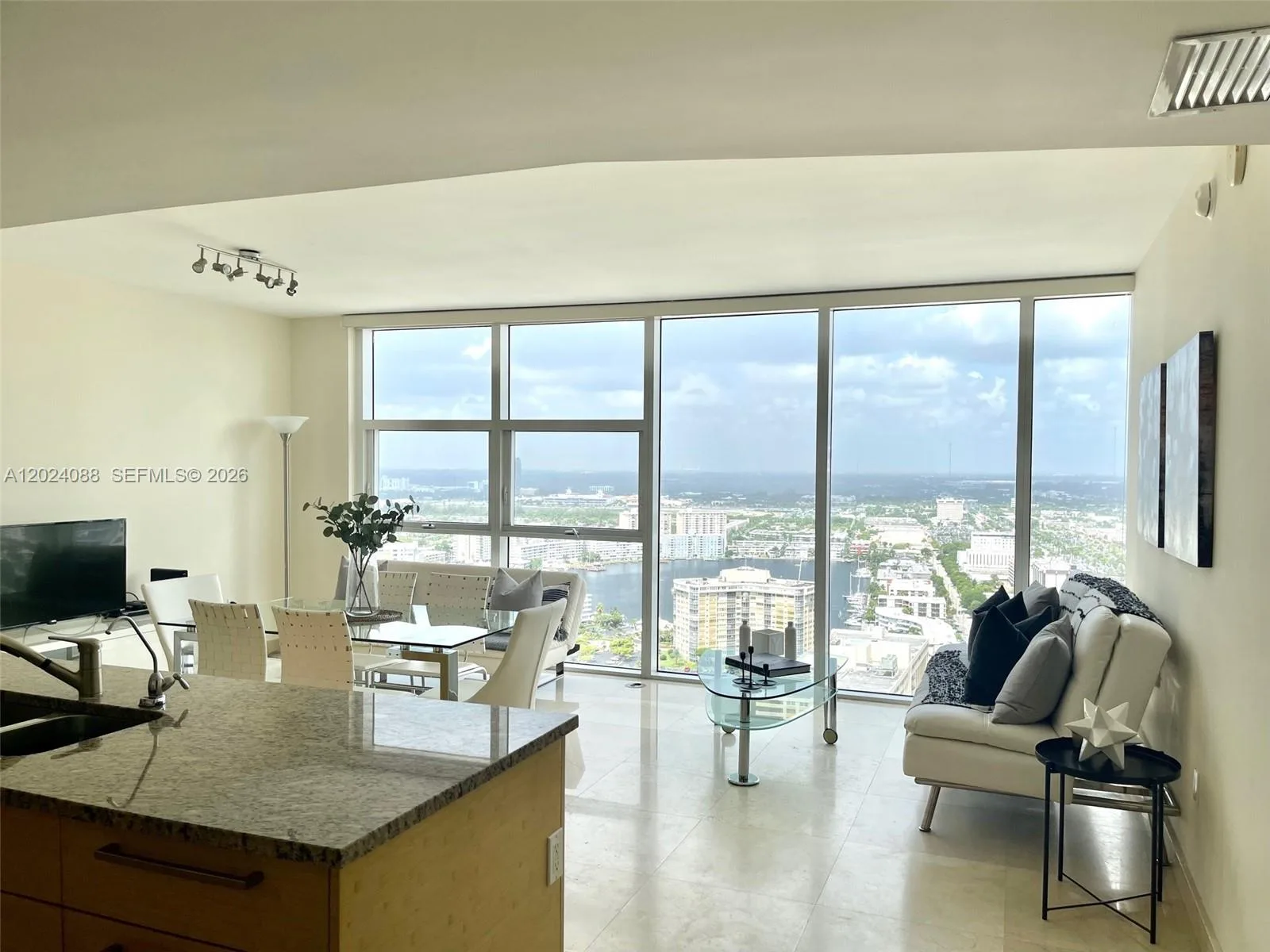 1830 S Ocean Dr # 3407, Hallandale Beach, FL 33009 photo 9