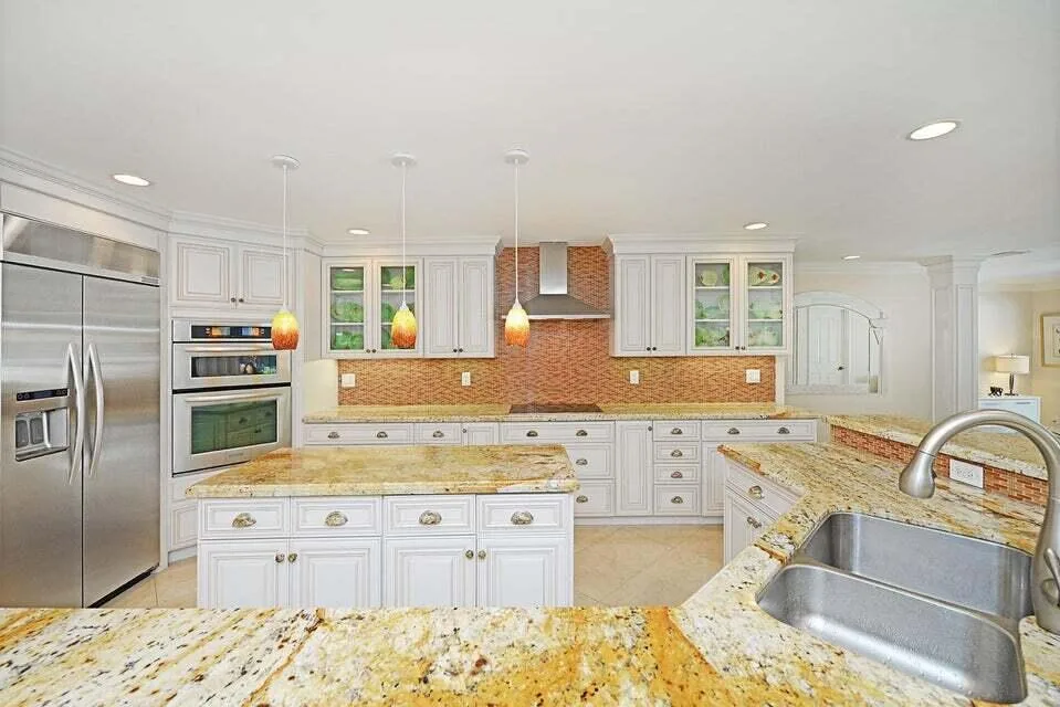 885 NE Mulberry Drive, Boca Raton, FL 33487 photo 4