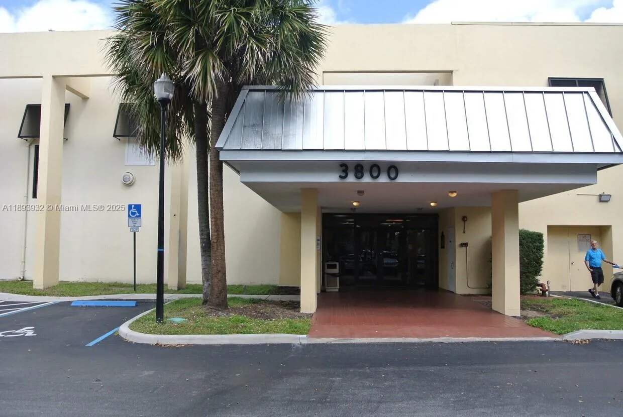 3800 W Broward Blvd, Plantation, FL 33312 photo 4
