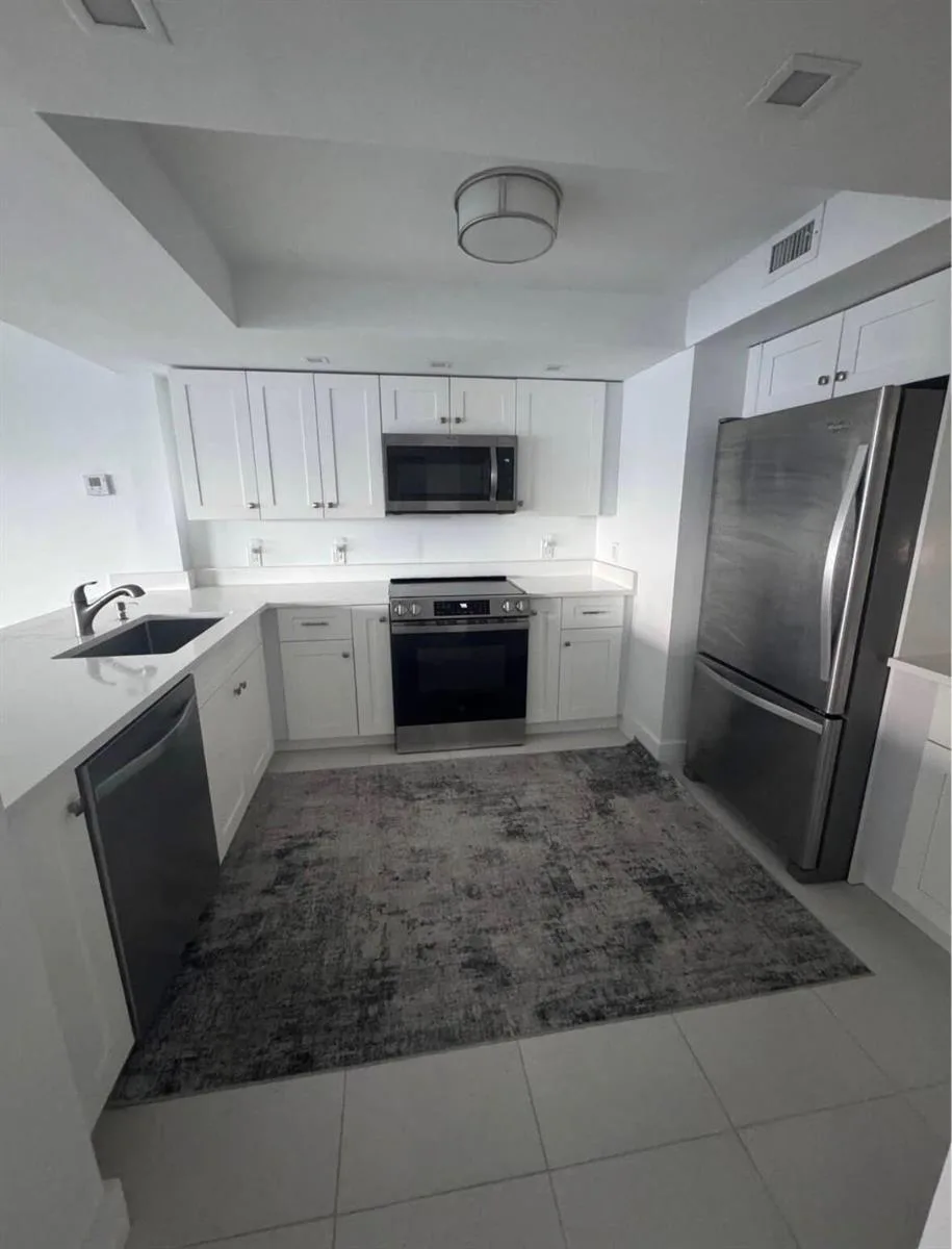 3000 E SUNRISE Boulevard # 17F, Fort Lauderdale, FL 33304 photo 4