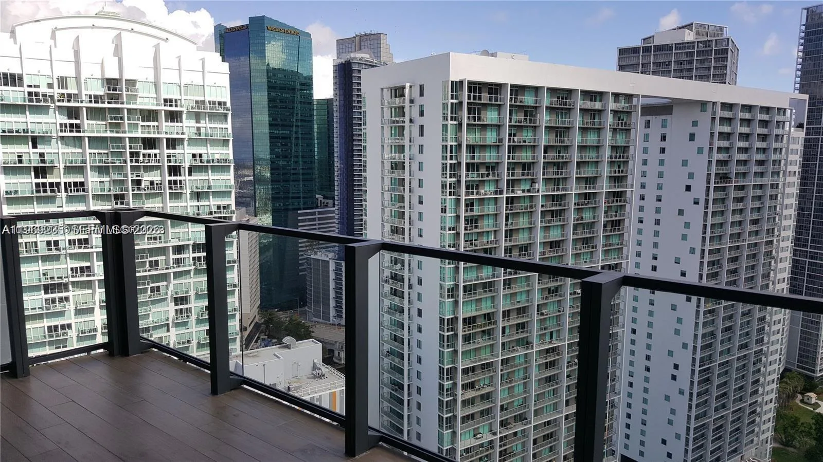68 SE 6th St # 3305, Miami, FL 33131