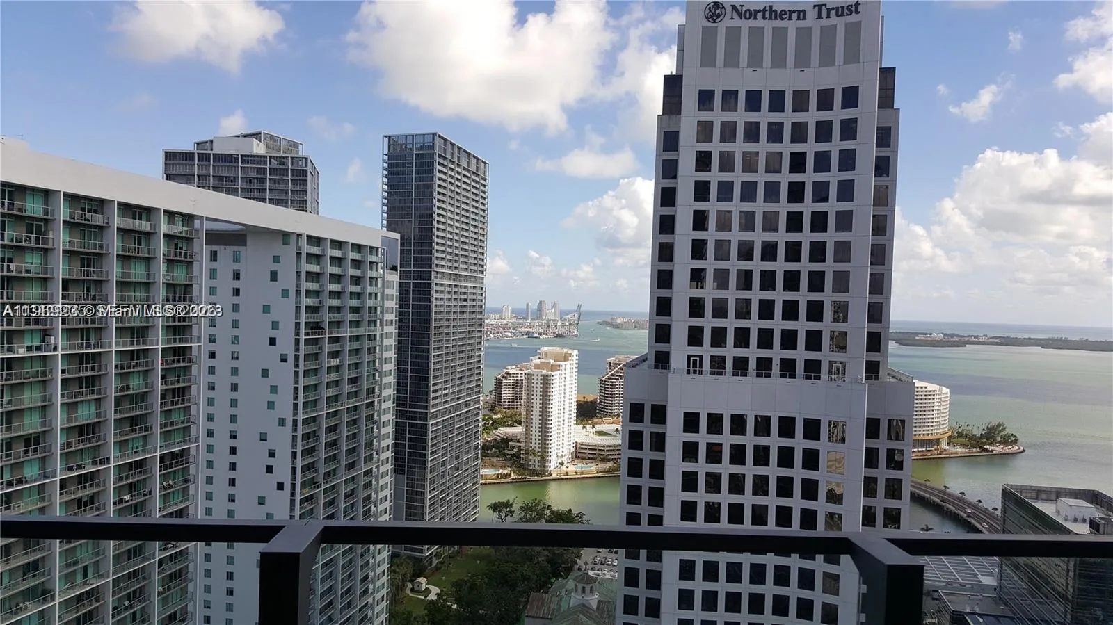 68 SE 6th St # 3305, Miami, FL 33131 photo 2
