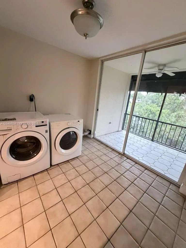 3720 Inverrary Dr # 3L, Lauderhill, FL 33319 photo 10