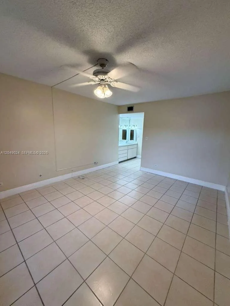 3720 Inverrary Dr # 3L, Lauderhill, FL 33319 photo 4