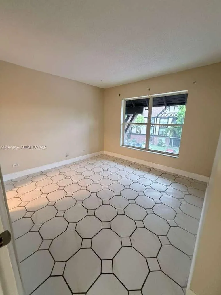 3720 Inverrary Dr # 3L, Lauderhill, FL 33319 photo 8